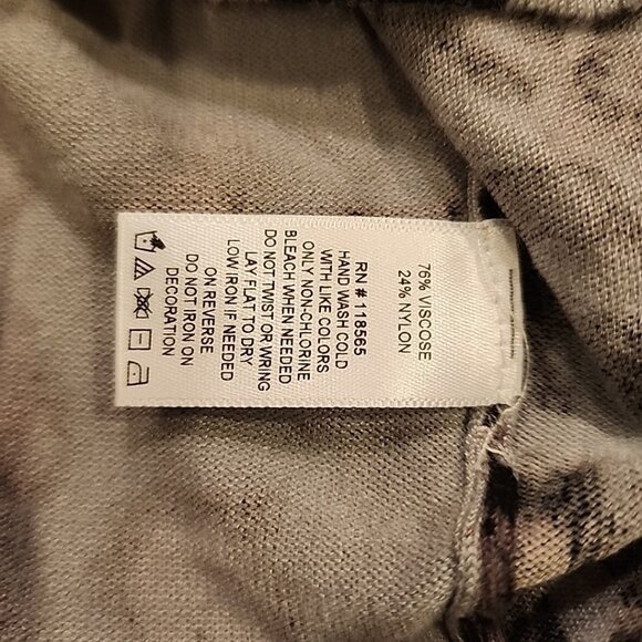 Quacker Factory 2X Sweater Gray Black White Button Animal Print Rhinestones - Picture 10 of 10